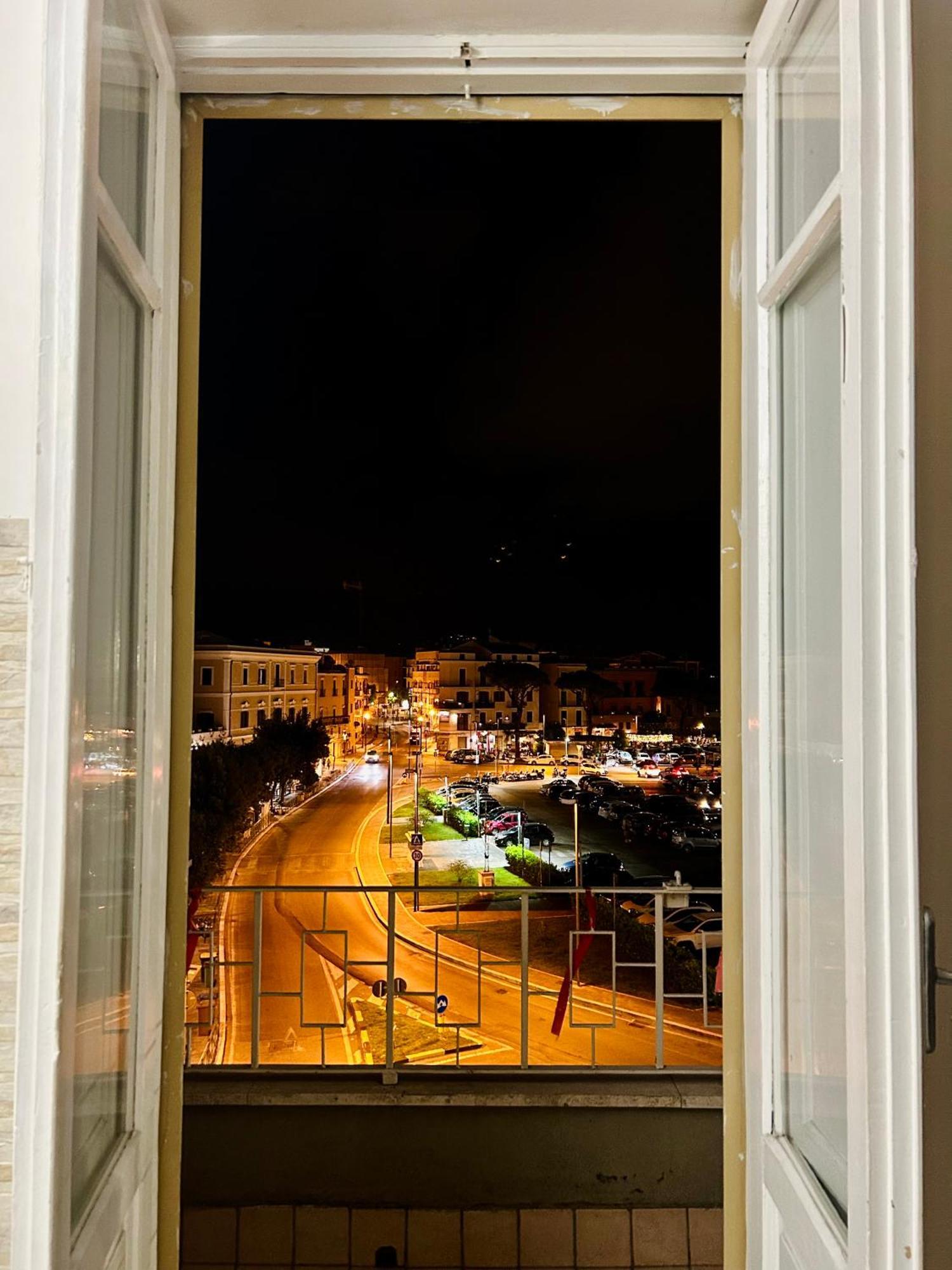 Holiday House Maurizio Формія Екстер'єр фото